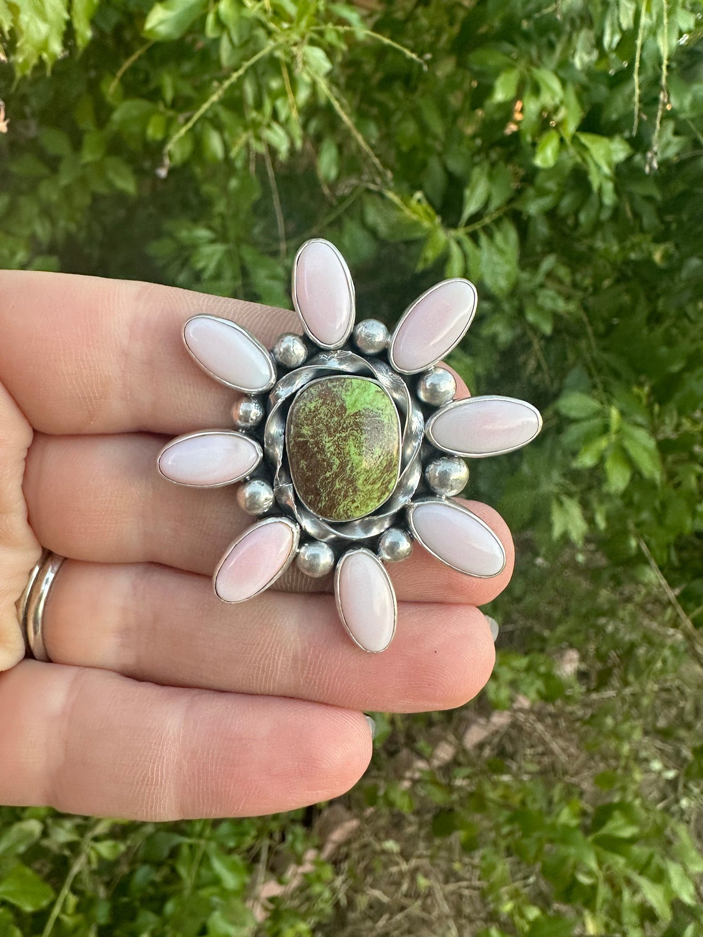 “Pink Blossom” Gorgeous Navajo Turquoise, Pink Conch And Sterling Silver Adjustable Flower Ring Signed